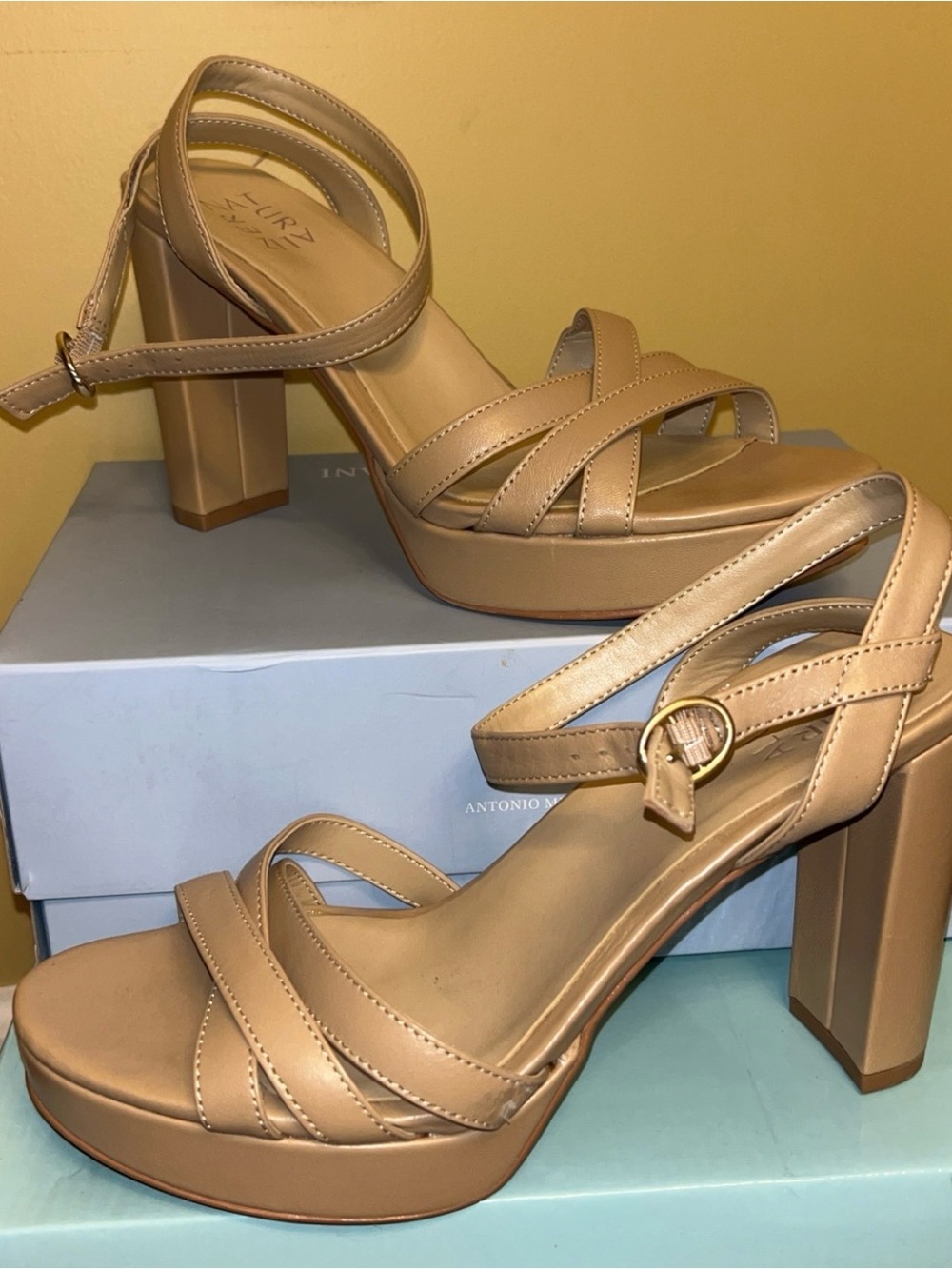 Naturalizer Mallory Tan Platform Strappy Block Heel Sandals